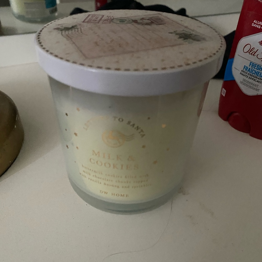 DW Home Milk & Cookies Candle - Cream